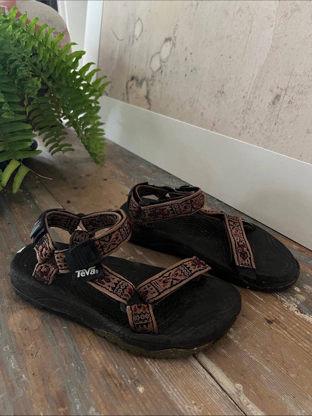 RARE Vintage 90s TEVA Terradactyl Pterodactyl Aztec Sport Sandal, Size M4 W6